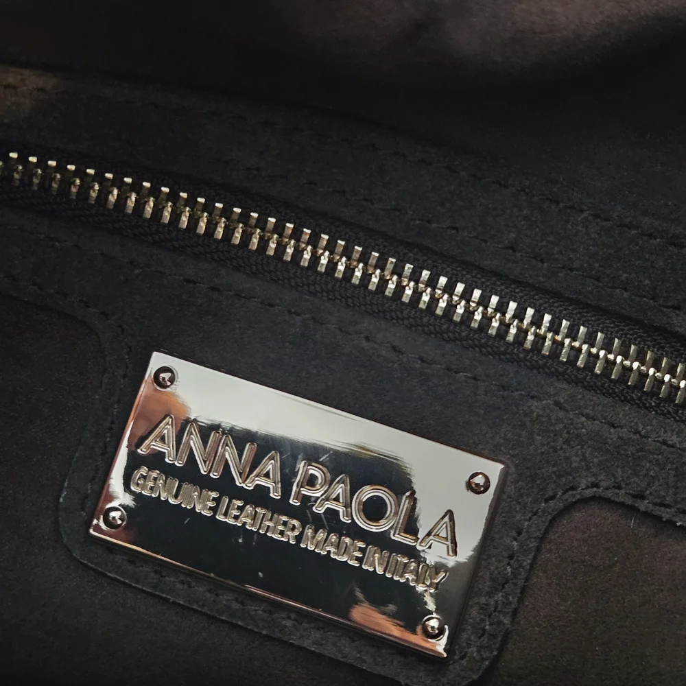 Tik Tok Viral Ana Paola studded purse